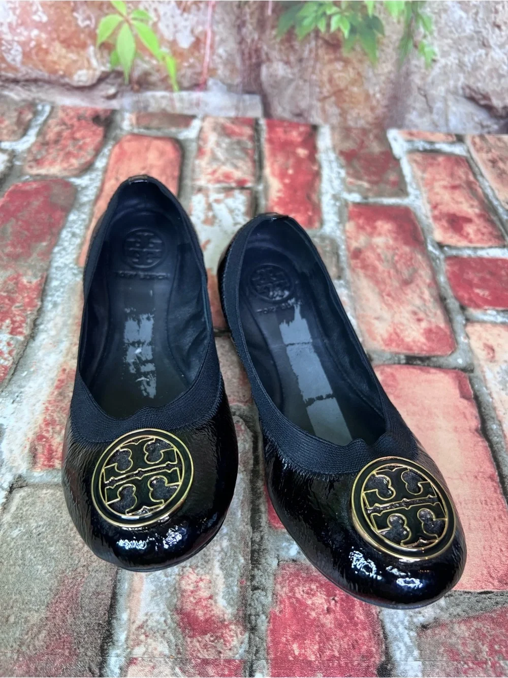 TORY BURCH Caroline Black Patent Leather Slip On Balletcore Logo Flats, 6.5M